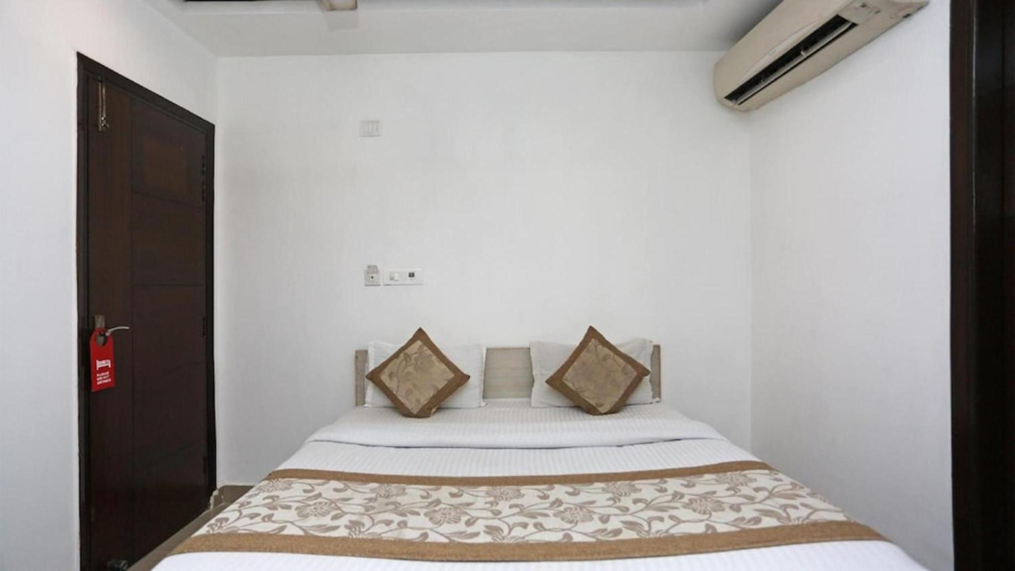 Deluxe Rooms In Jangpura Нью-Делі Екстер'єр фото